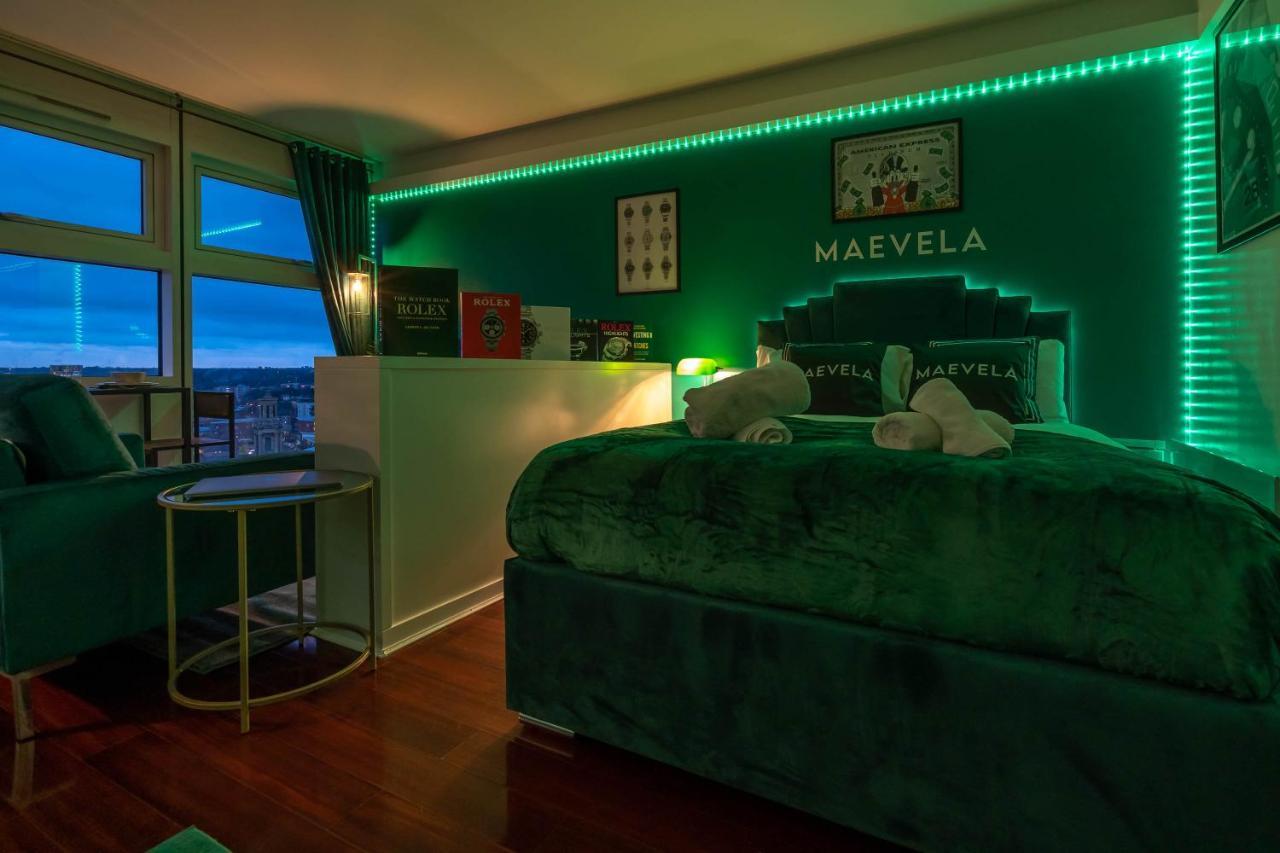 Maevela Apartments - Top Floor Rolex Themed Studio Apt Inside The Cube, Mailbox - Free Netflix & Wifi Бірмінгем Екстер'єр фото