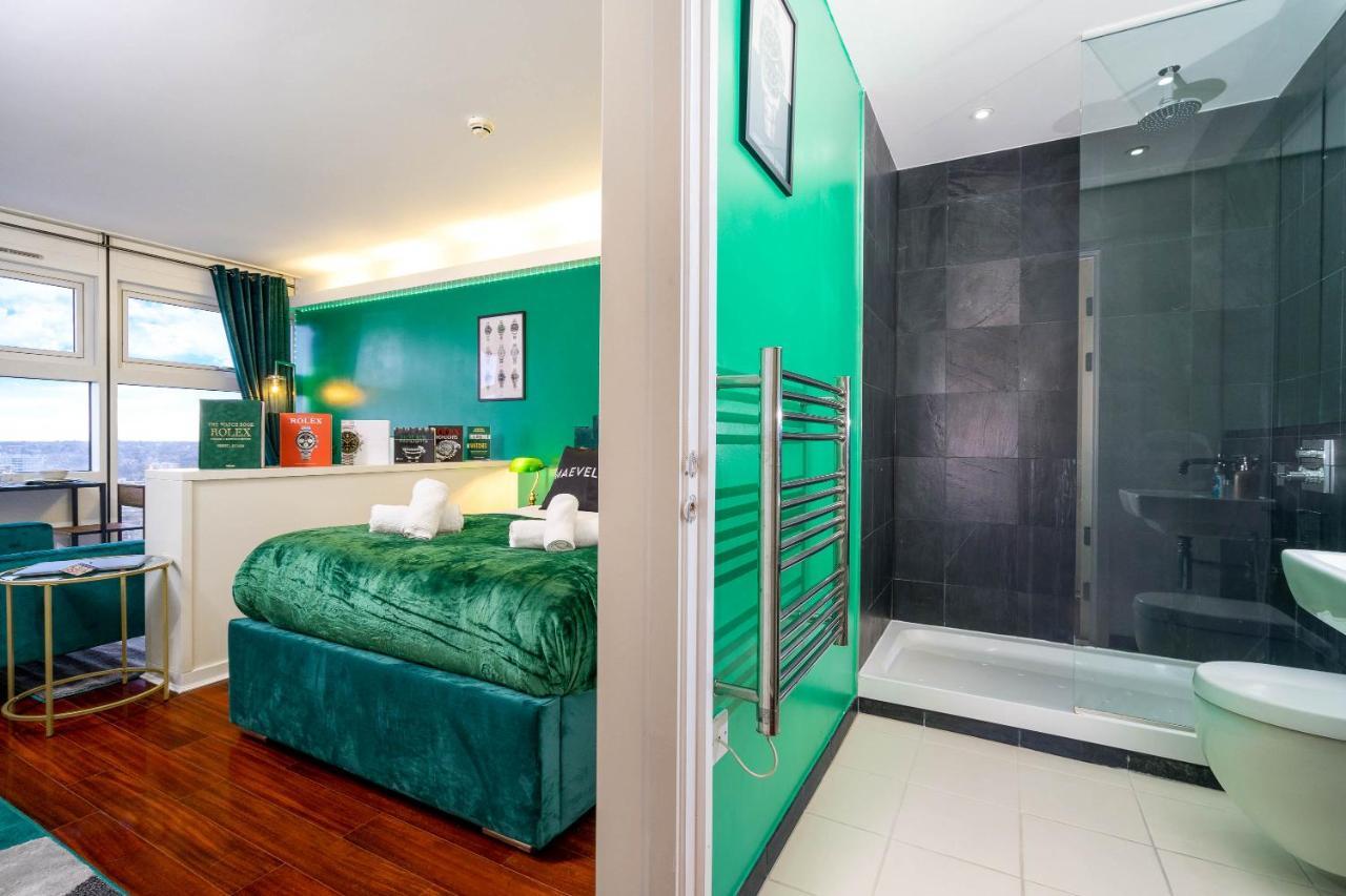 Maevela Apartments - Top Floor Rolex Themed Studio Apt Inside The Cube, Mailbox - Free Netflix & Wifi Бірмінгем Екстер'єр фото