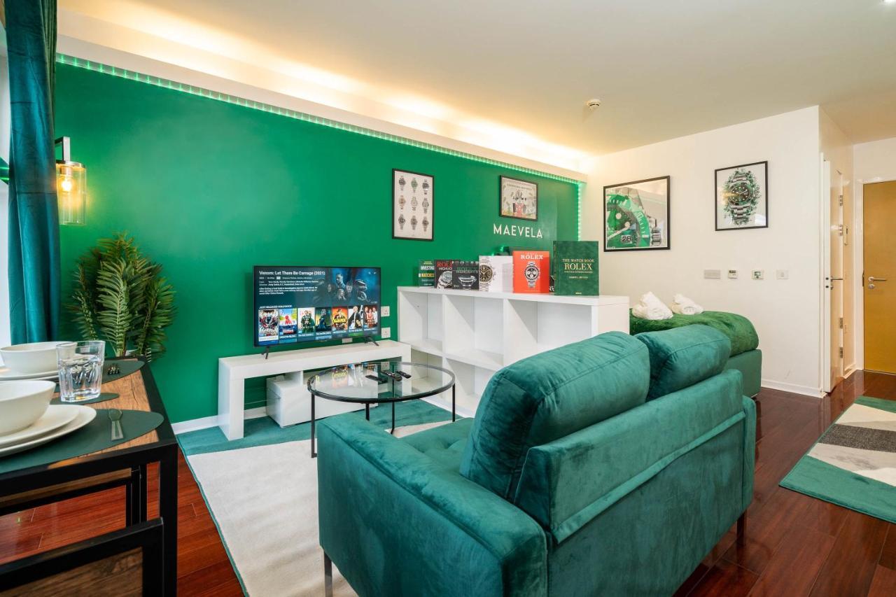 Maevela Apartments - Top Floor Rolex Themed Studio Apt Inside The Cube, Mailbox - Free Netflix & Wifi Бірмінгем Екстер'єр фото