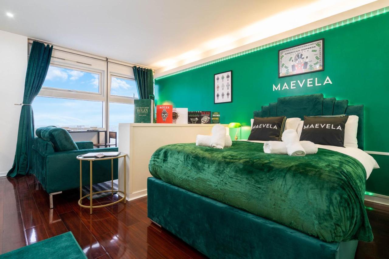 Maevela Apartments - Top Floor Rolex Themed Studio Apt Inside The Cube, Mailbox - Free Netflix & Wifi Бірмінгем Екстер'єр фото