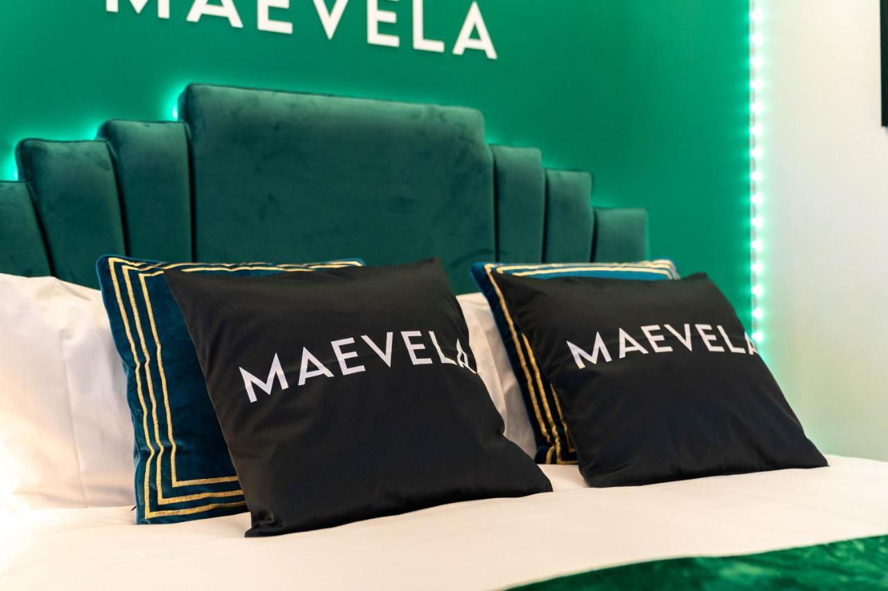 Maevela Apartments - Top Floor Rolex Themed Studio Apt Inside The Cube, Mailbox - Free Netflix & Wifi Бірмінгем Екстер'єр фото