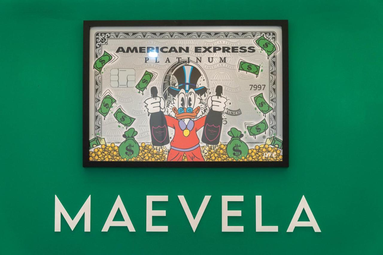 Maevela Apartments - Top Floor Rolex Themed Studio Apt Inside The Cube, Mailbox - Free Netflix & Wifi Бірмінгем Екстер'єр фото