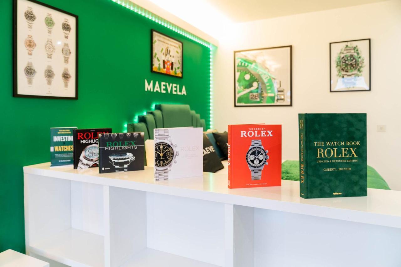 Maevela Apartments - Top Floor Rolex Themed Studio Apt Inside The Cube, Mailbox - Free Netflix & Wifi Бірмінгем Екстер'єр фото