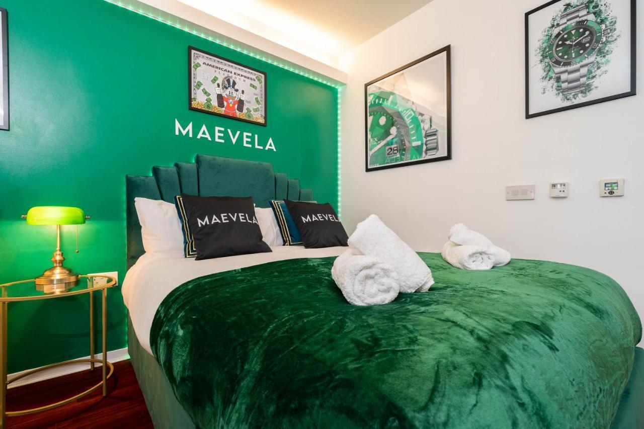 Maevela Apartments - Top Floor Rolex Themed Studio Apt Inside The Cube, Mailbox - Free Netflix & Wifi Бірмінгем Екстер'єр фото
